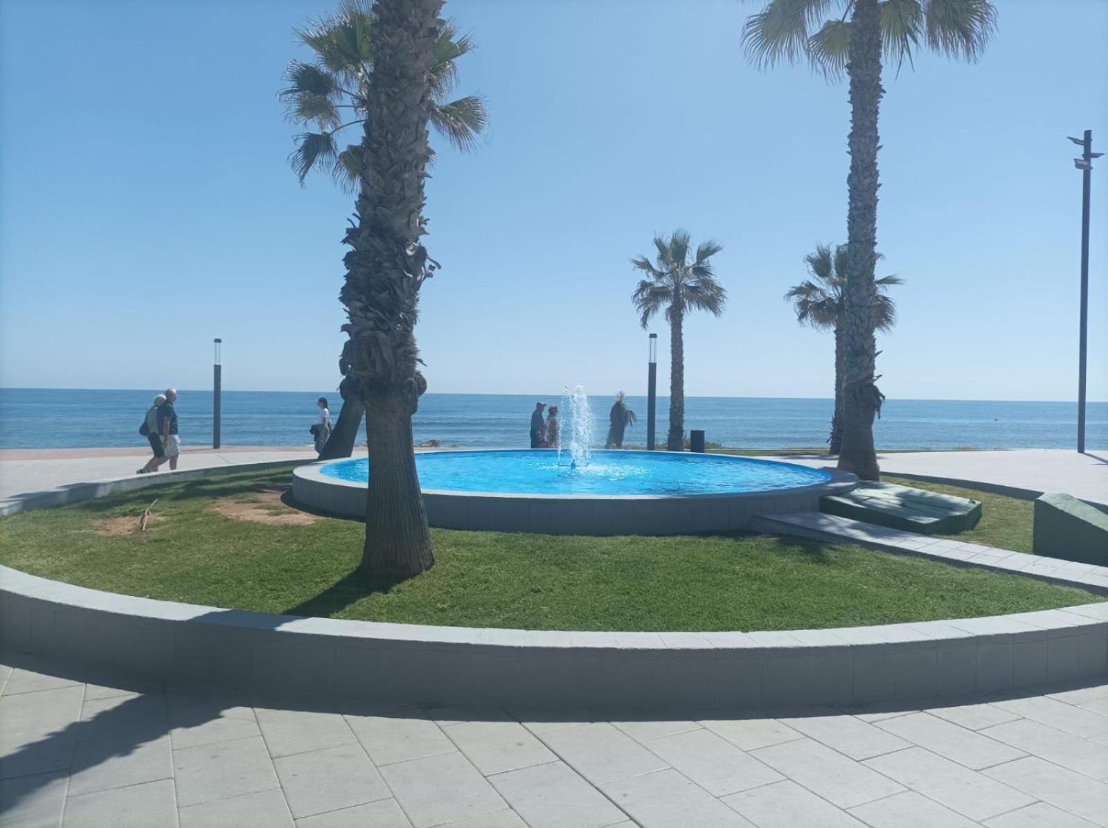 Primera Linea De Mar Torrevieja Exterior foto